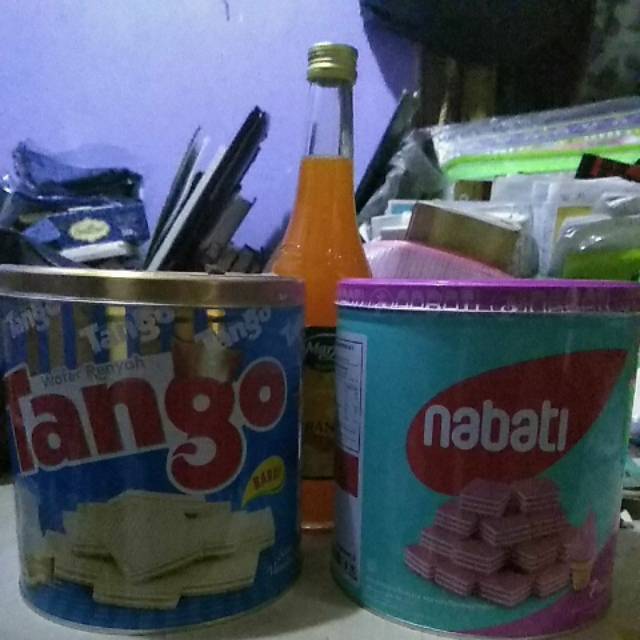

Paket kue lebaran