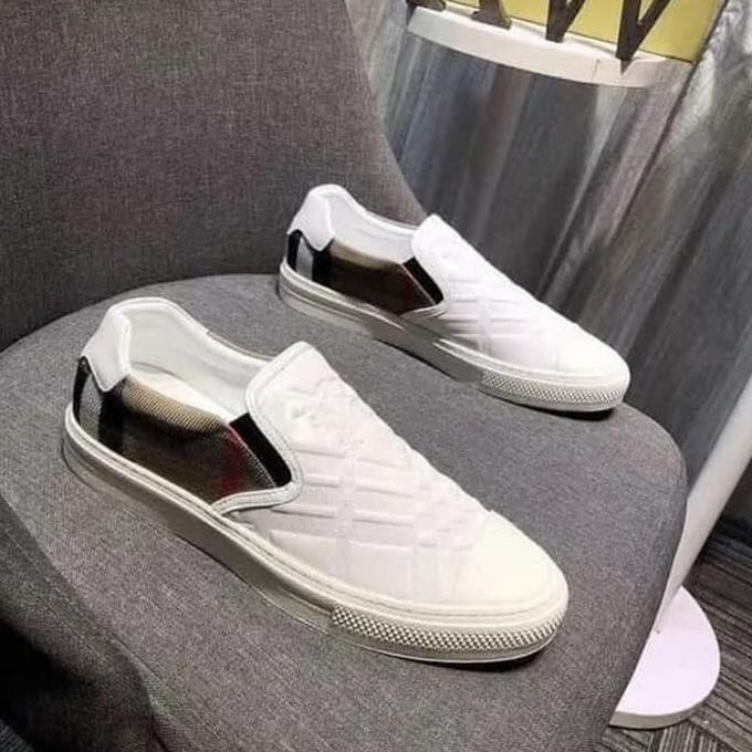 promo sepatu burberry pria slip on kualitas mirror po semua merek lv prada terbaru