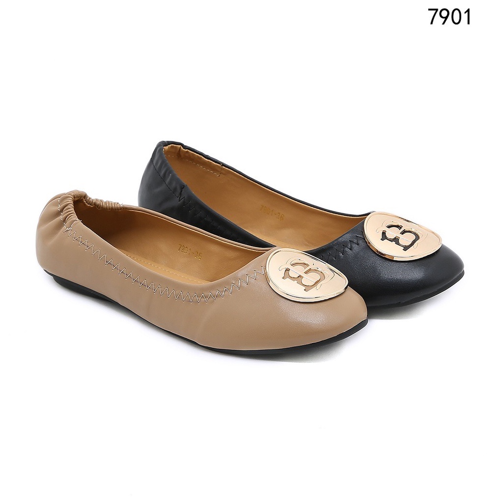 B-Logo Ballerinas Leather Flat Shoes 7901