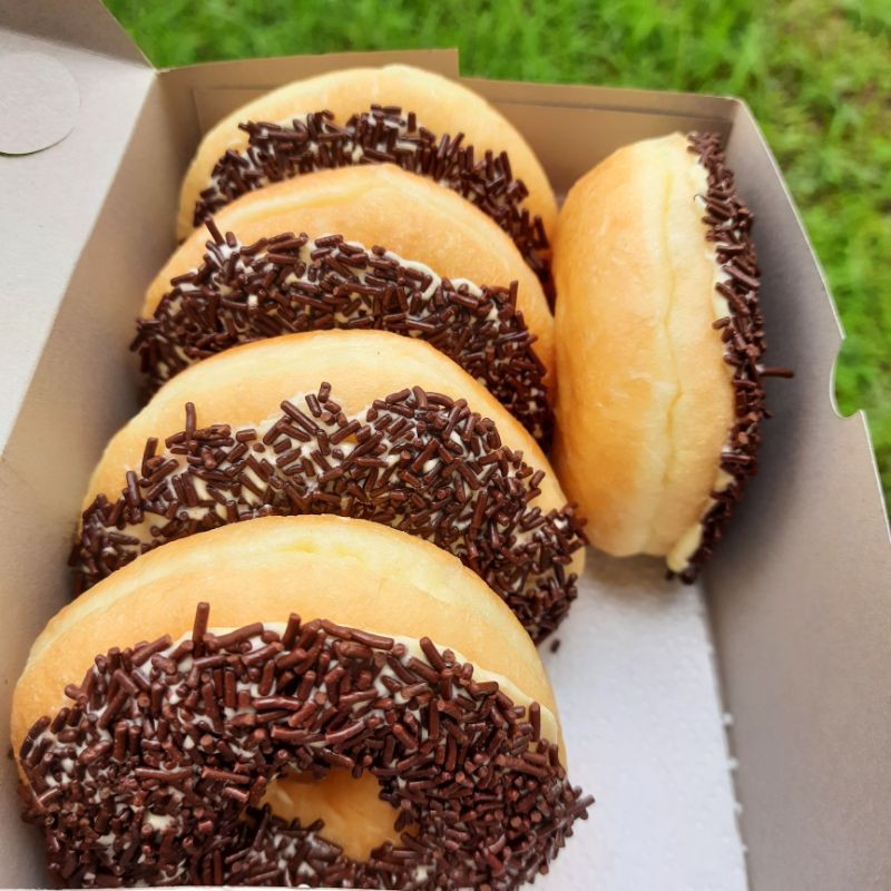 

Donat Meses Coklat/ Gula halus isi 5