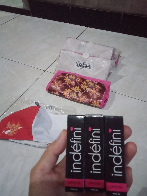 Masker Merdeka Sophie Paris