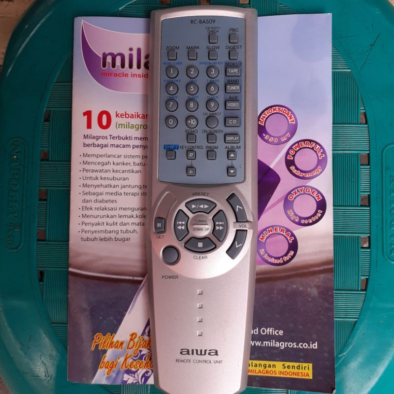 Remote CD Tape Deck AIWA Original . RC - BAS09 .
