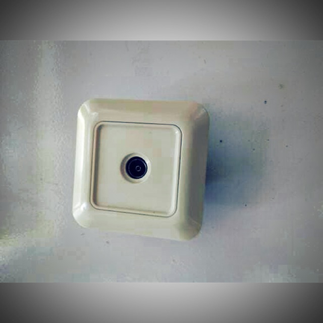 OUT-LET TV BROCO / STOP KONTAK TV BROCO GRACIO CREAM