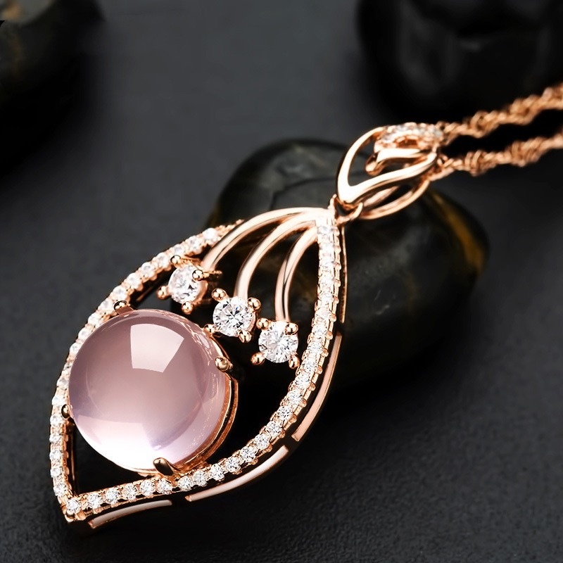 [Ready Stock]Fashion Inlaid Pink Crystal Full Diamond Pendant Simple 18K Rose Gold Plated Necklace