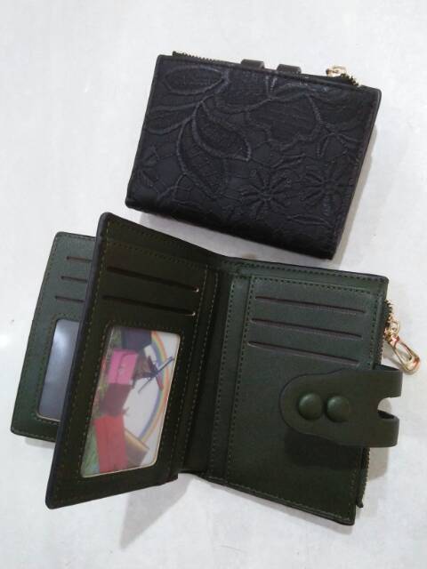 Dompet fashion pendek lipat import banyak selipan unik