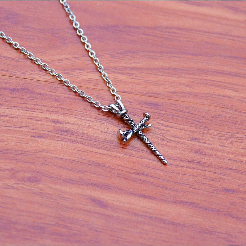 2021 Retro Titanium Steel Casting Men's Pendant Nail Necklace Cross Holiday Gift