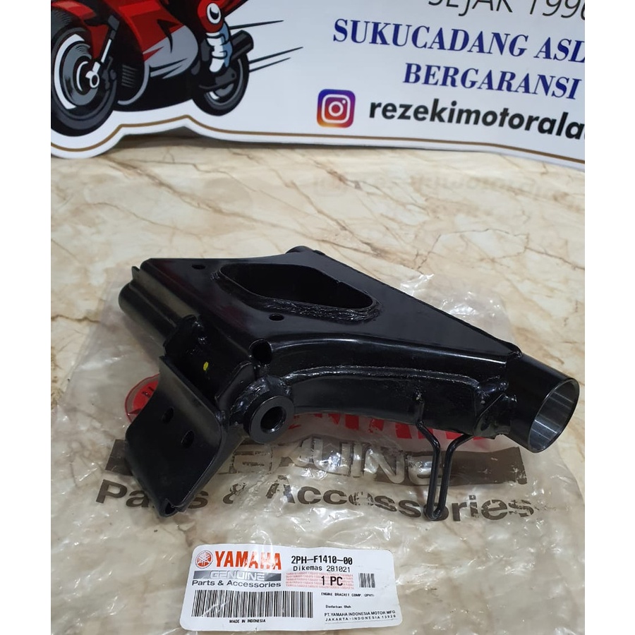 Bracket Engine arm mounting MIO M3 125 asli ori yamaha 2PH-F1410-00