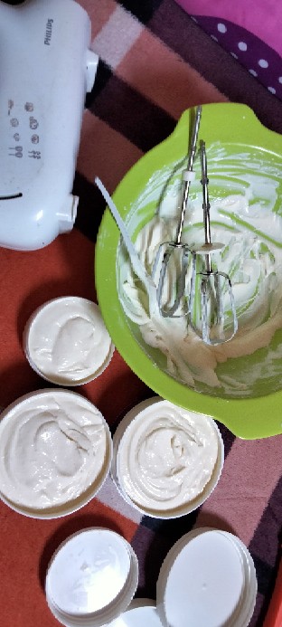 Bahan Kosmetik Pelembab Urea Liquid Hydroxyethyl Urea 50 Ml