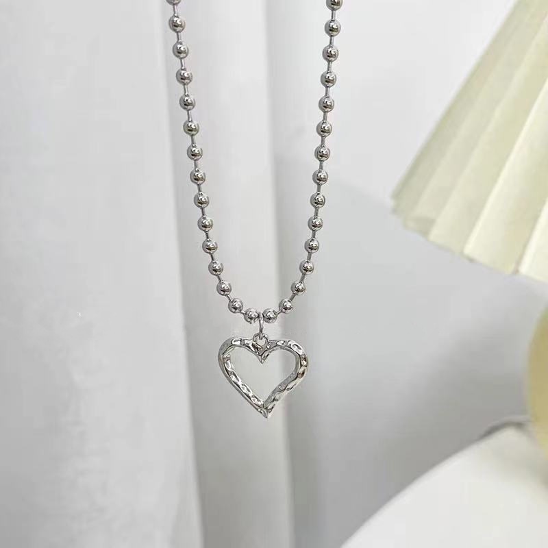 Kalung Rantai Klavikula Musim Panas Model Hati Hollow Untuk Wanita