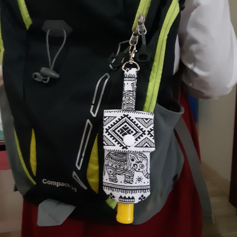 gantungan hand sanitizer gel