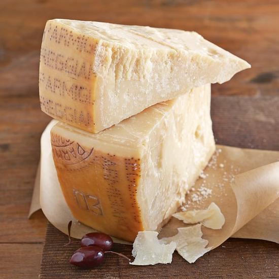 

BAYAR COD Italian Parmigiano Reggiano DOP - 500gr.