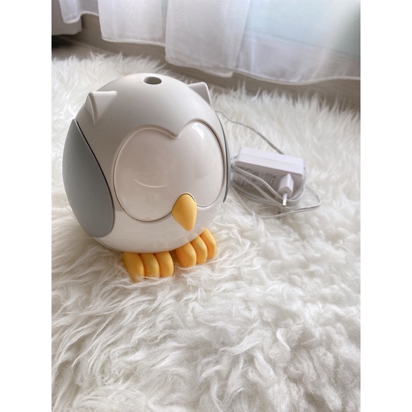 PRELOVED owl diffuser young living.