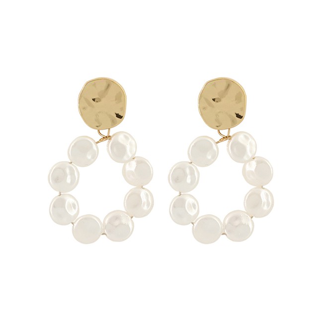 LRC Anting Tusuk Fashion Gold Color Pearls Decorated Roound Shape Earrings