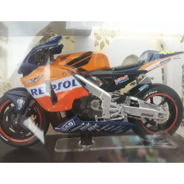 Diecast motogp (valentino rossi 2003) skala 1:22