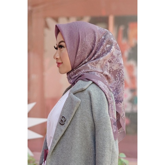 Preloved Buttonscarves New York Reborn Big Apple