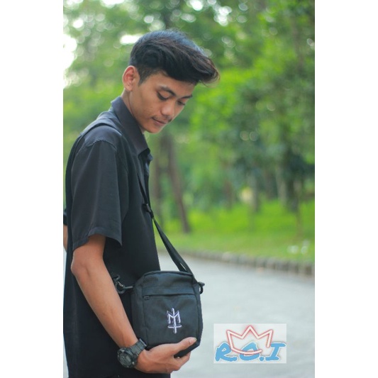 SLING BAG MATHERSON TAS SLEMPANG MATERNAL DISASTER BLACK