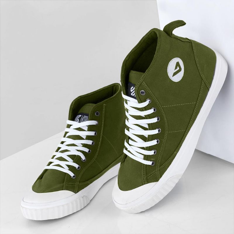 sepatu sneakers pria / sepatu sneakers cowok / sepatu casual pria /sepatu cowok keren KZS401