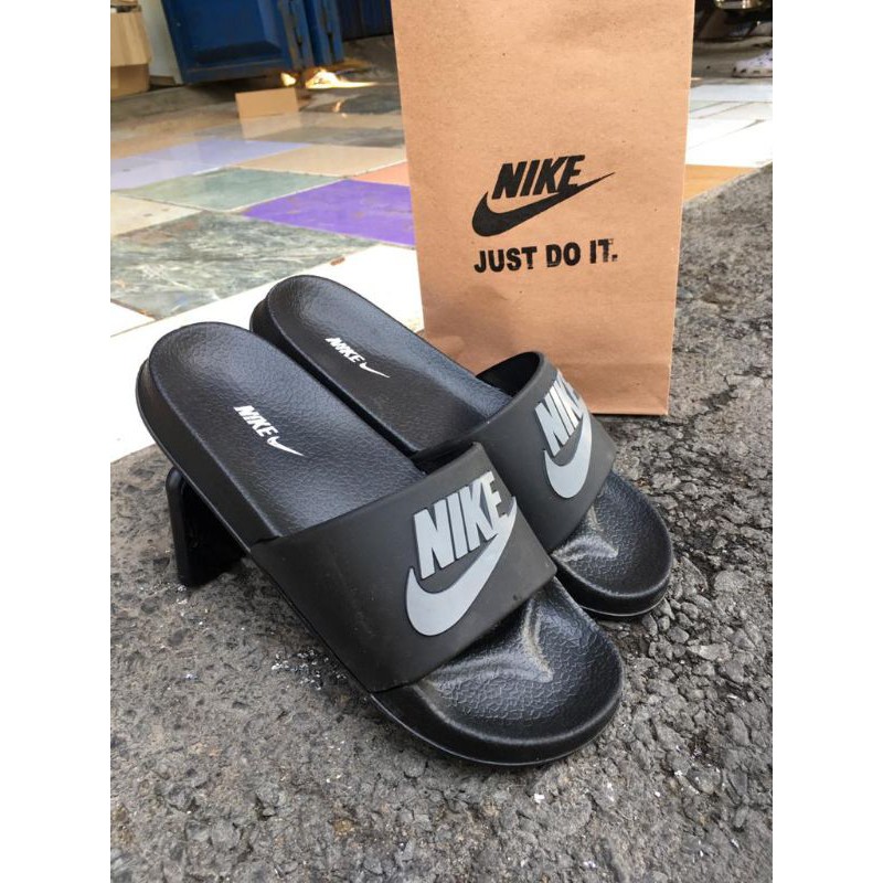 sandal slop nike