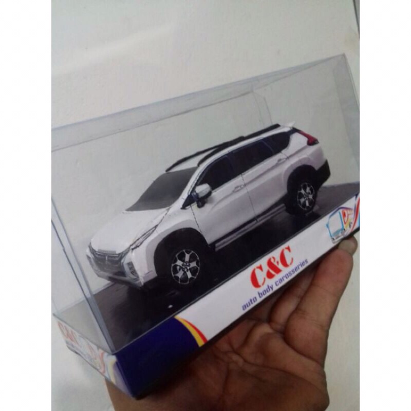 miniatur mobil xpander cross