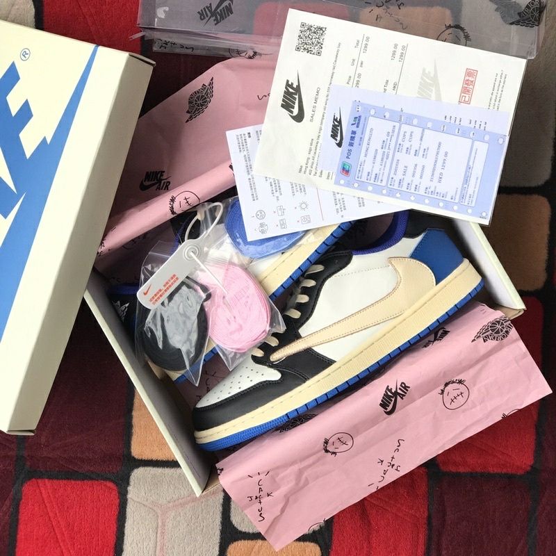 NIKE AIR JORDAN 1 LOW FRAGMENT DESIGN ORIGINAL MATERIAL