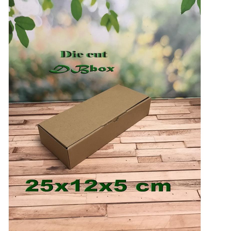 

Trend - 10pcs Kardus uk.25x12x5 cm.Die Cut untuk kotak Aksesoris dll, model box pizza ,.