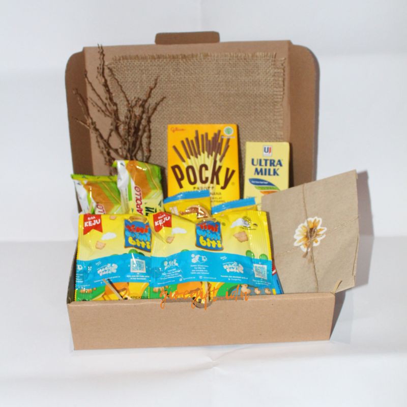 

Snack Box/Hadiah/Kado Ulang Tahun, Anniversary, Wisuda [MEDIUM SIZE]