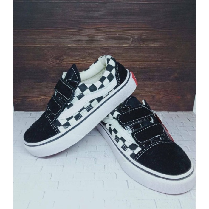 Sepatu Anak Vans Old Skool Checkerboard