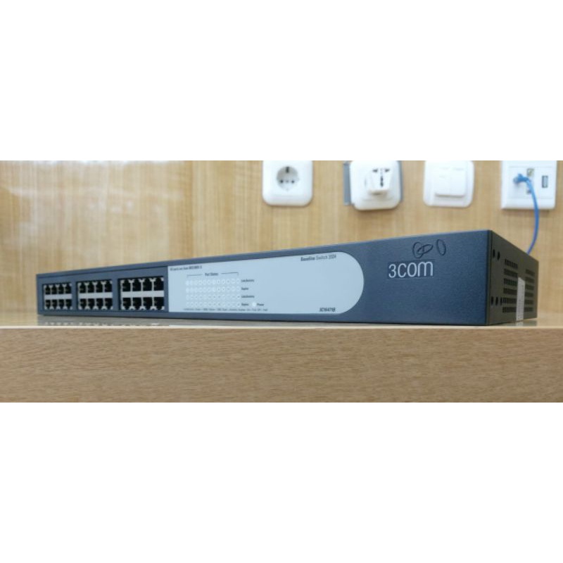 Switch Unmanaged 3COM 24 Ports ( 3C16471B) 3COM Baseline Switch 2024 - 10/100