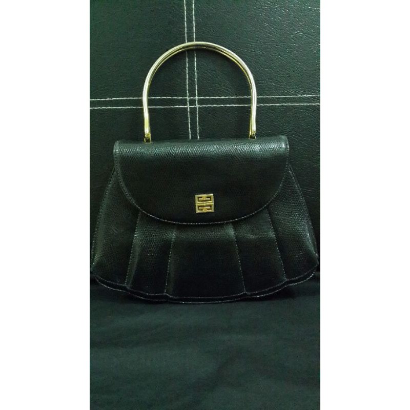 Preloved Givenchy bag