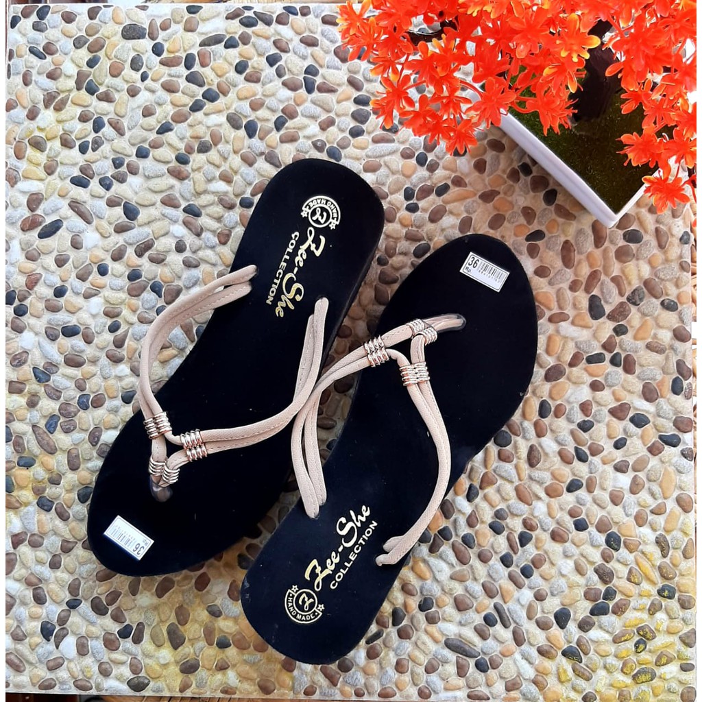 SANDAL WANITA ZS 08
