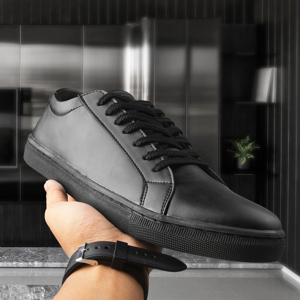 VICTOR FULL BLACK |ManNeedMe x ARF| Sepatu Sneakers Pria Casual ORI