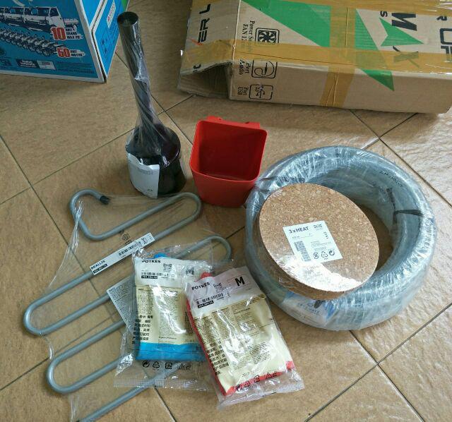 Brallis Gantungan Pakaian, Warna Perak