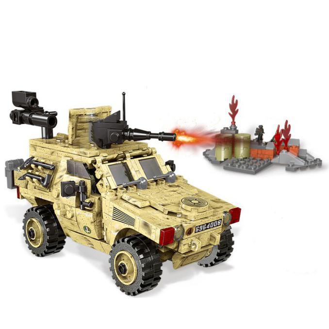 Unik Xingbao Bricks Xb-06024 Army Military Jeep Across The Battlefield Terbatas