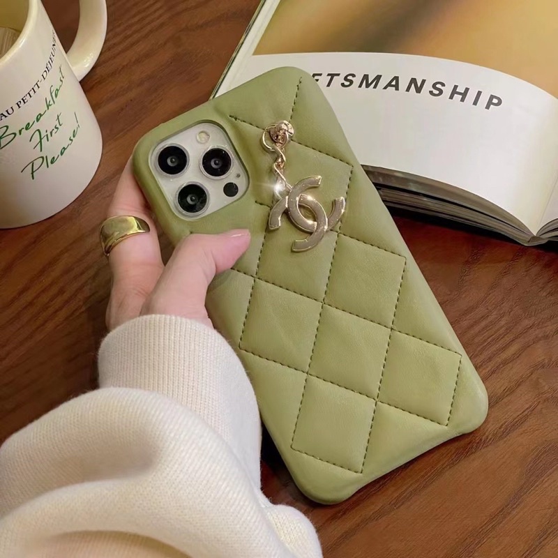 CHANEEL CASE SOFT WITH CHARM IPHONE 14 Pro Max 13 Pro Max 11 11ProMax 12 12Pro 12ProMax Pro Max 13 Pro Max