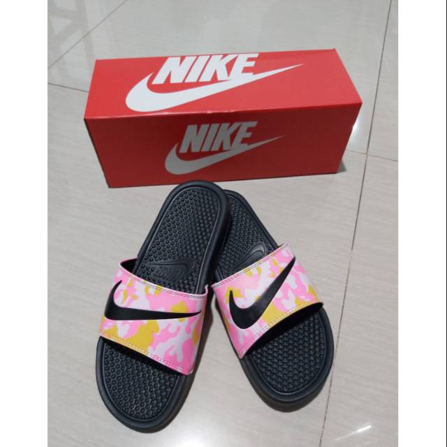 Sandal Nike Benassi Swoosh "Pink"