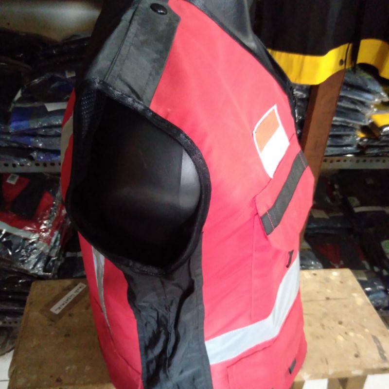 ROMPI SAFETY BAHAN TASLAN FREE LOGO K3 BENDERA MODEL MERAH HSE RESLETING