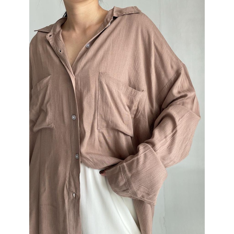 SIVALI Lyla Top | Kemeja Oversize Loose Wanita - Crinkle Shirt - Atasan Wanita Lengan Panjang