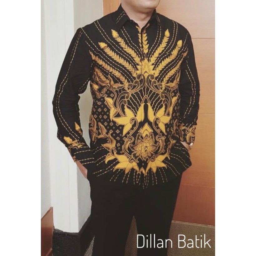 BUNGA PADI DILLAN KEMEJA BAJU BATIK PRIA SOLO LENGAN PANJANG PENDEK LAPIS FURING ATASAN BATIK PREMIUM MODERN KATUN HALUS MAHKOTA BIRU NAGA PUSPA NAKULA MADRA NARENDRA KUSUMA NAWASENA PARANG BIRU PARANG BUNG PARANG GRANITAN PARANG HIJAU PARANG KUKILO VIJAY