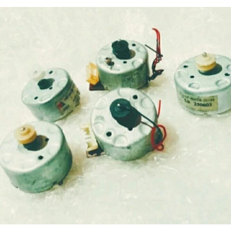 motor CD playet besar 5-12vdc cocok buat lampu led layangan dll