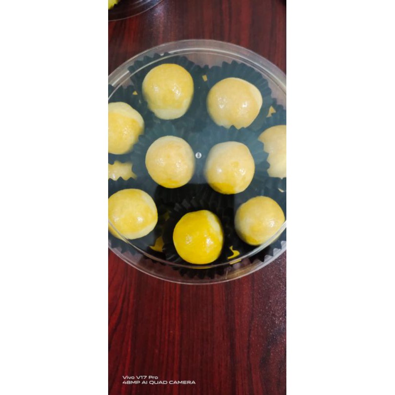 

Nastar, Putri Salju, Stick Coklat, Kastangel... Dibaca deskripsi lengkapnya yaa...
