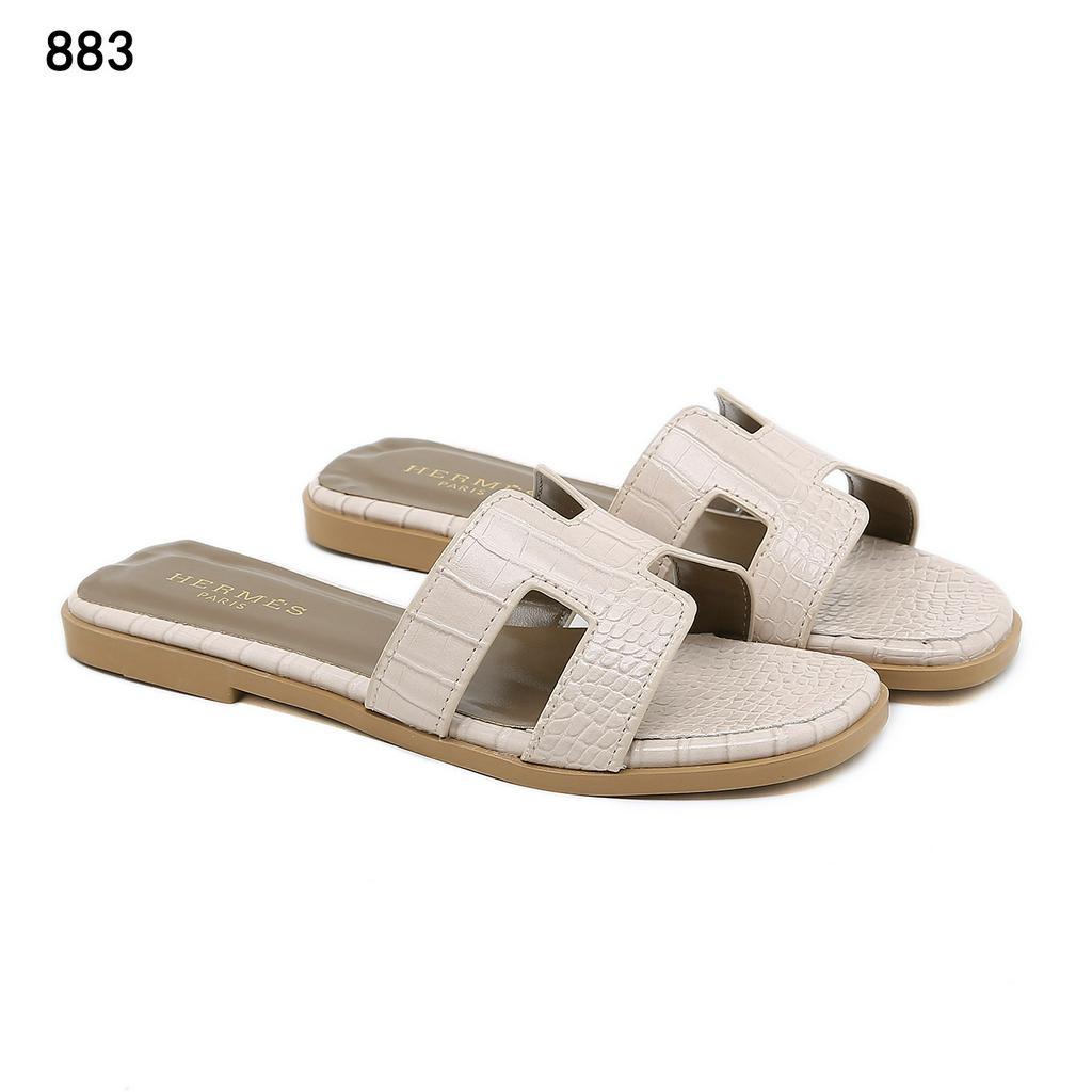 883 Croco Sandal