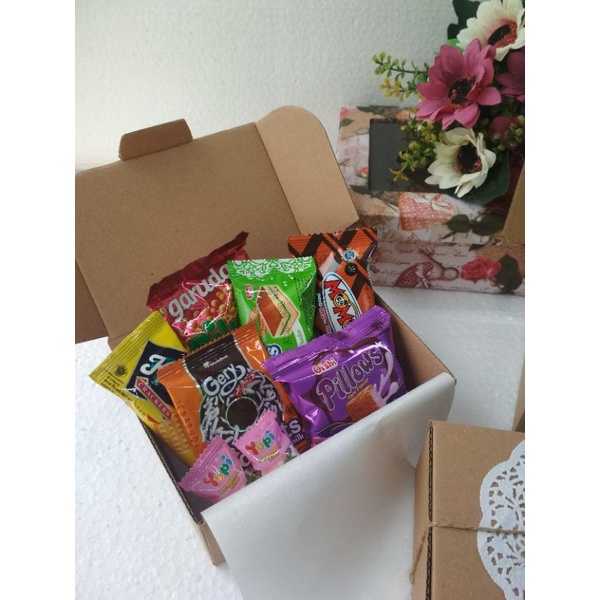 

Snack box hampers / snack receh / snack gift murah / kado ultah wisuda