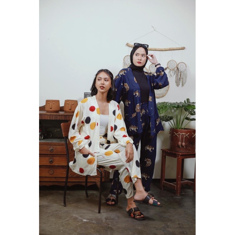 One Set Cardigan by Ruang Gaya