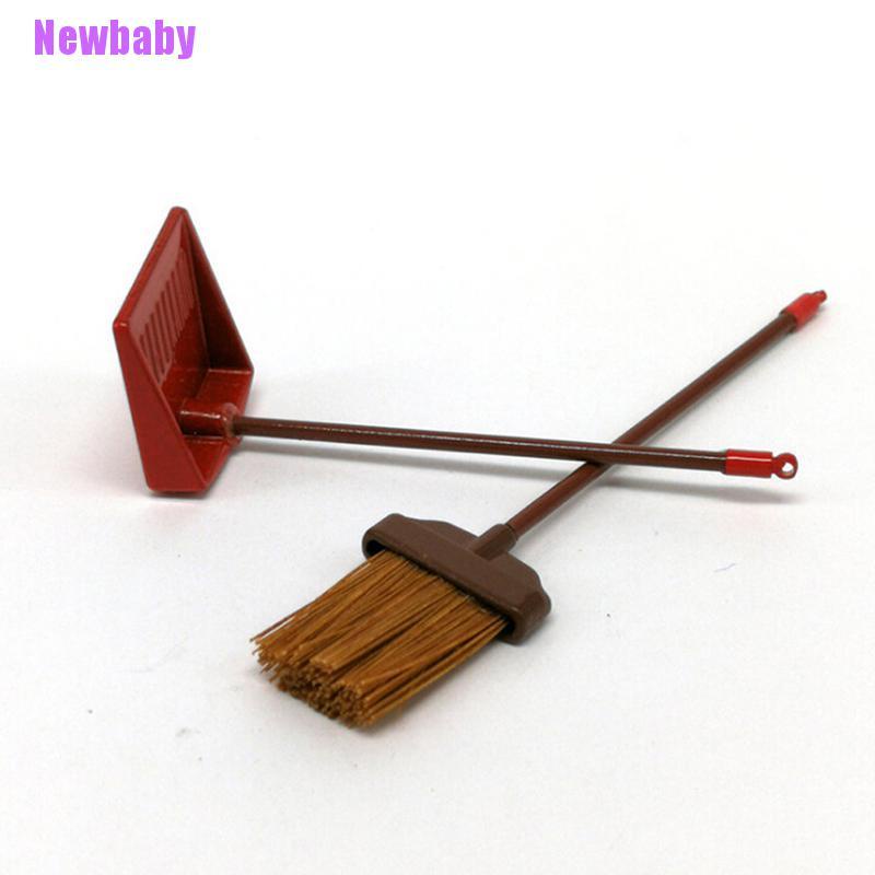 (Newbaby) Miniatur Sapu + Pengki Gagang Panjang Warna Merah Bahan metal Untuk Rumah Boneka 1: 12