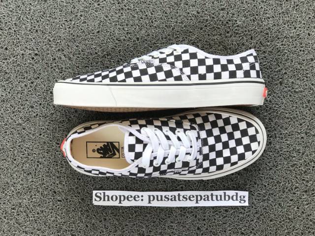 Vans Authentic Checkerboard Catur Black White 39-43 Waffle Dt