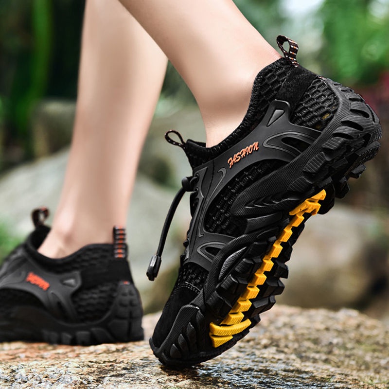 Mainland Sepatu Gunung Pria Breatheable Sepatu Hiking Outdoor Antislip MH103