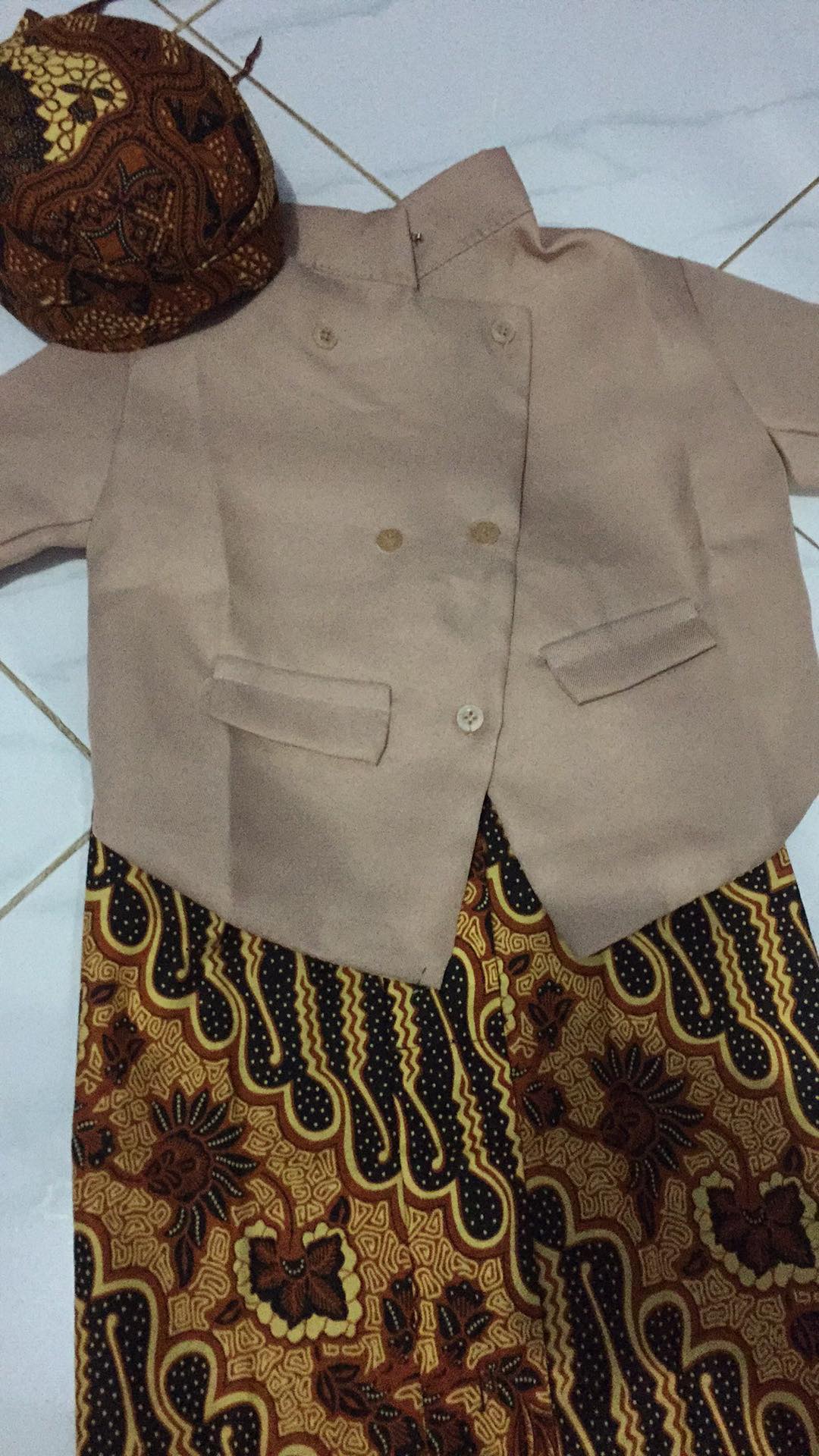 Beskap Baby Balita  //beskap Blangkon +rok Batik Anak