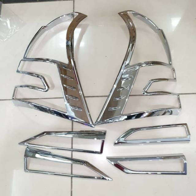 Garnish Lampu Belakang Avanza / Xenia 2019-2020