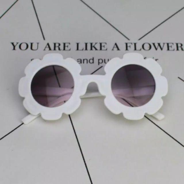 Kacamata Anak Perempuan Anti UV Bentuk Bulat Motif Bunga Gerigi/ Kacamata Hitam Anti UV Korean Style-Putih