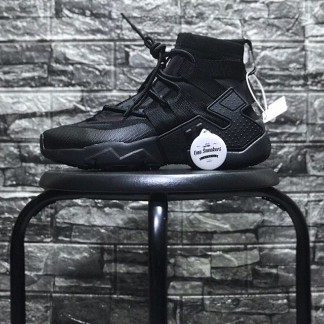 NIKE AIR HUARACHE GRIPP TRIPLE BLACK 